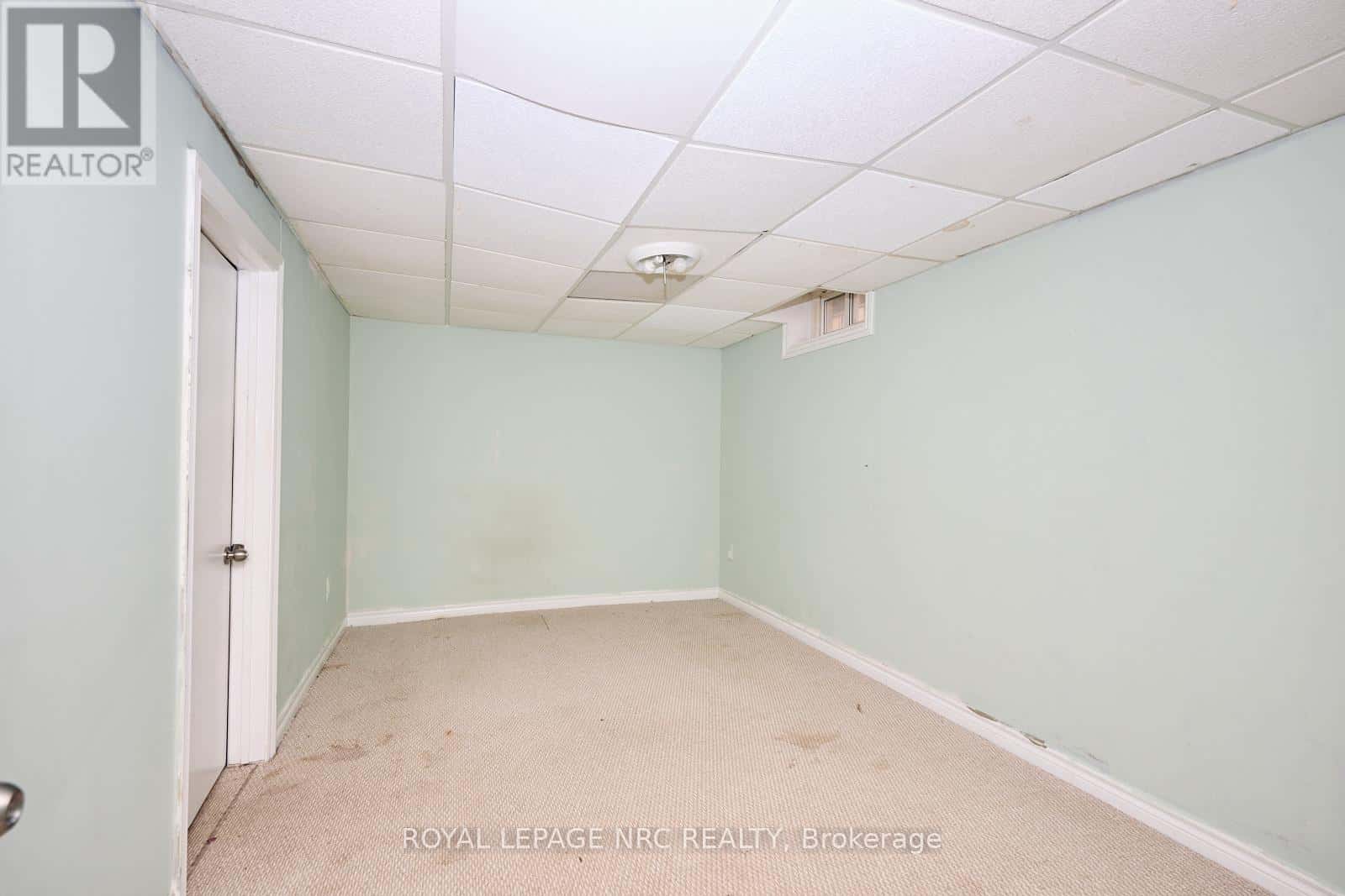 14 BUSS COURT — Thorold (Confederation Heights) - Photo 5 of 39