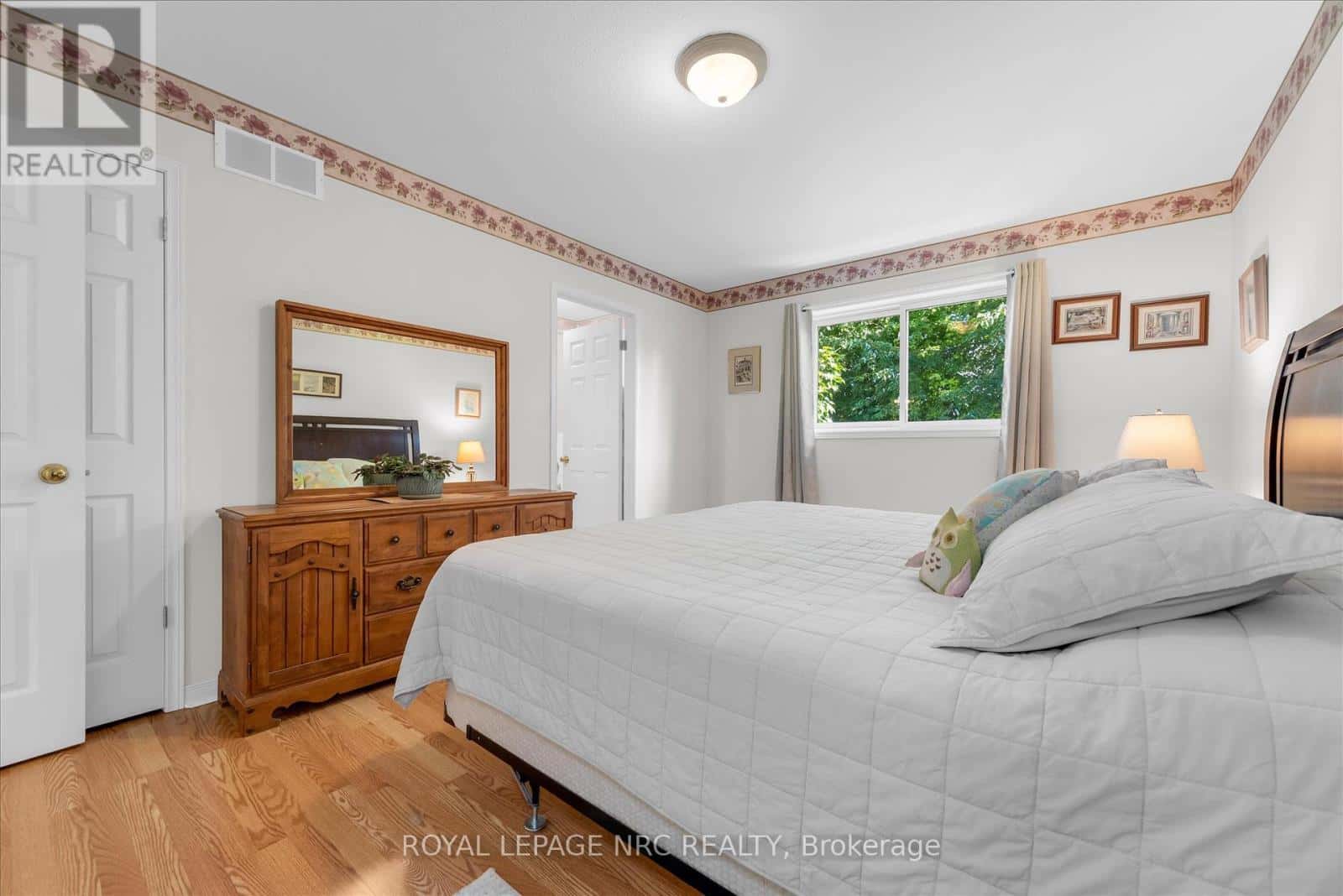 13 TANNER DRIVE — Pelham (Fonthill) - Photo 3 of 40