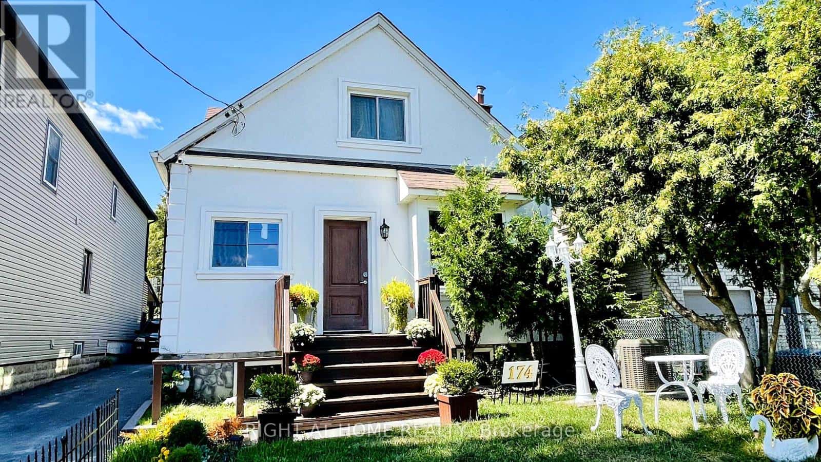 174 AYLESWORTH AVENUE — Toronto (Birchcliffe-Cliffside) - Photo 2 of 45