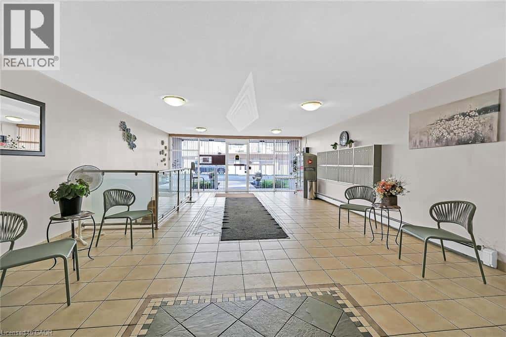 510 QUEENSTON Road Unit# 404 — Hamilton - Photo 5 of 42