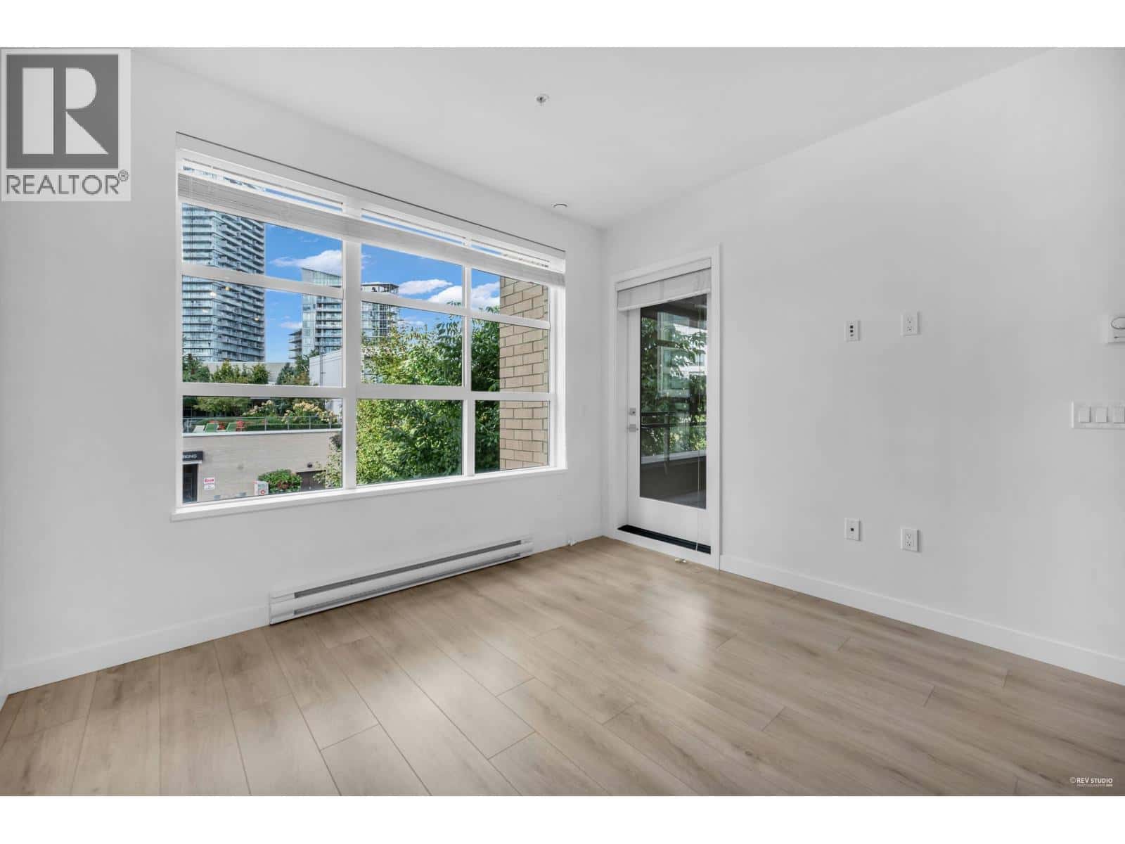 210 603 REGAN AVENUE — Coquitlam - Photo 2 of 23