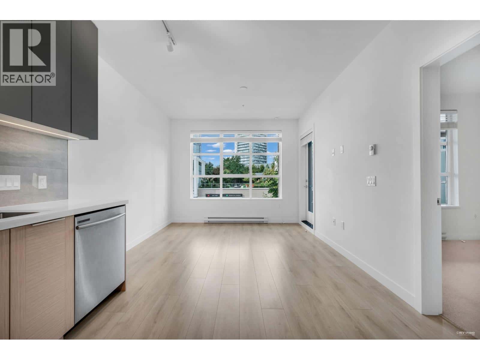 210 603 REGAN AVENUE — Coquitlam - Photo 3 of 23