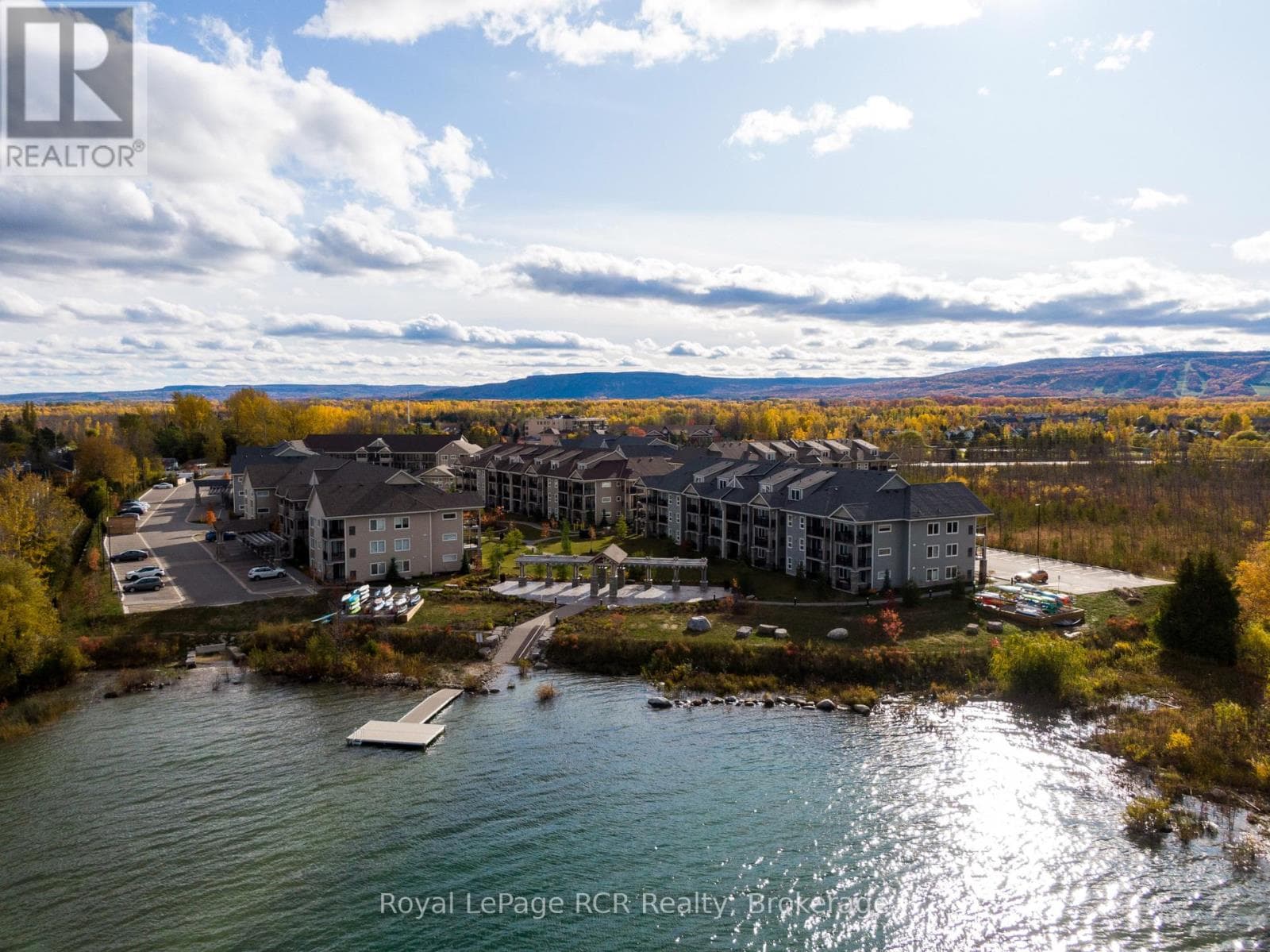 205 - 2 COVE COURT — Collingwood - Main photo