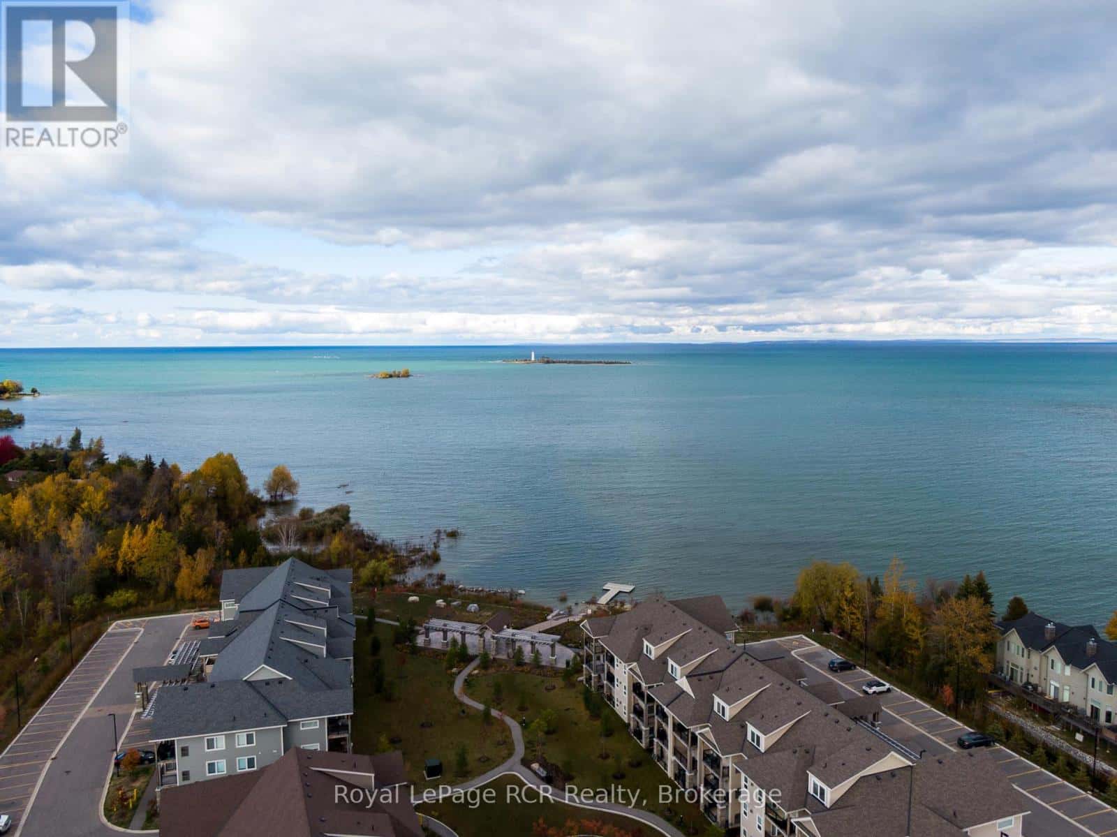 205 - 2 COVE COURT — Collingwood - Photo 3 of 32