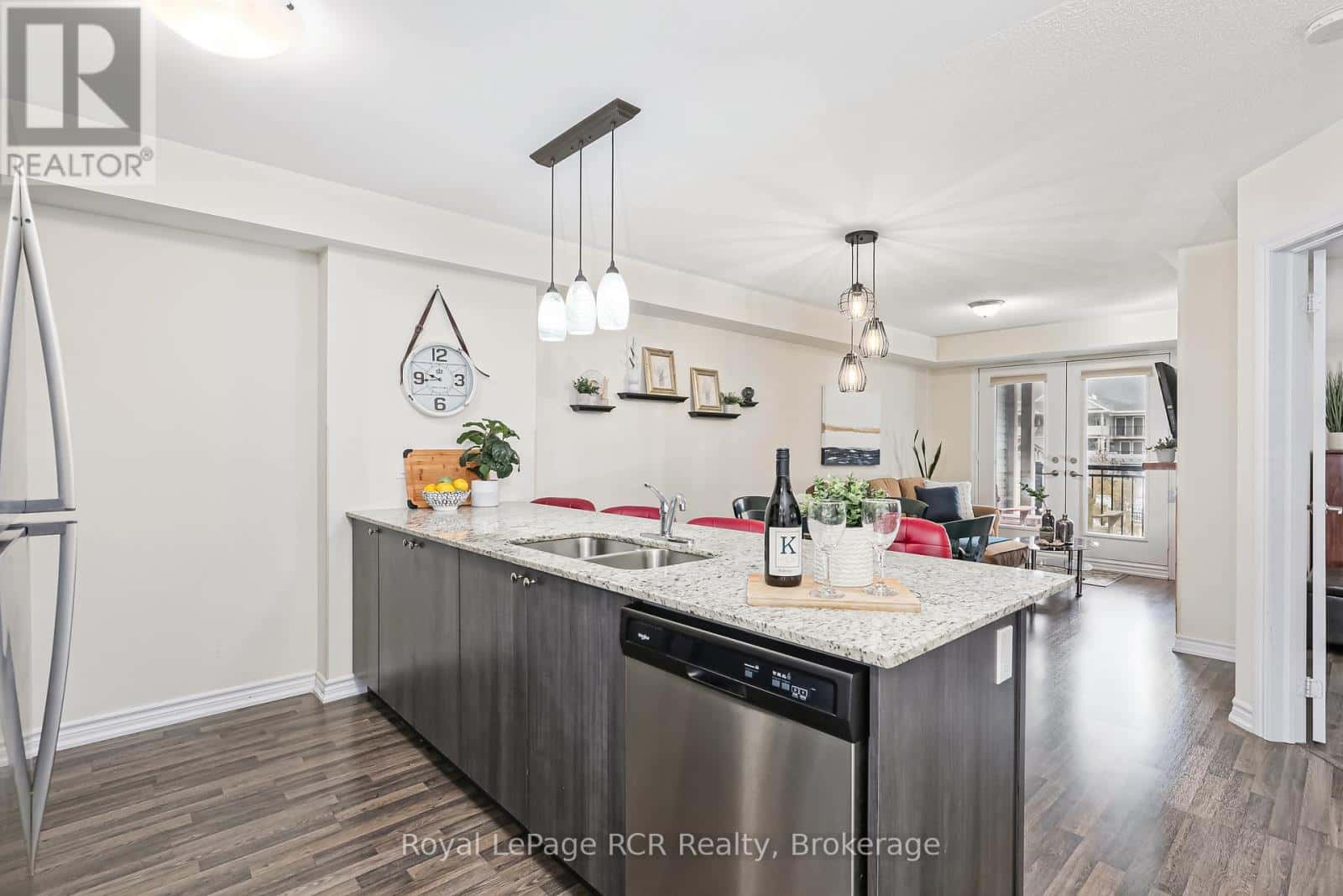 205 - 2 COVE COURT — Collingwood - Photo 5 of 32