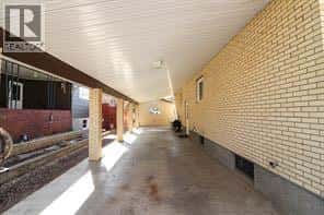 , Medicine Hat, — Medicine Hat - Photo 2 of 27