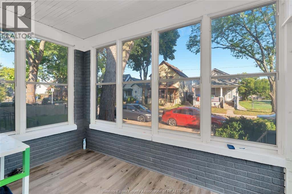 , Windsor, — Windsor - Photo 4 of 26