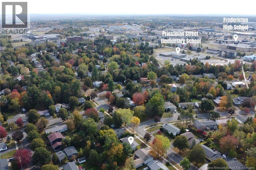 245 Massey Street — Fredericton - Photo 4 of 28