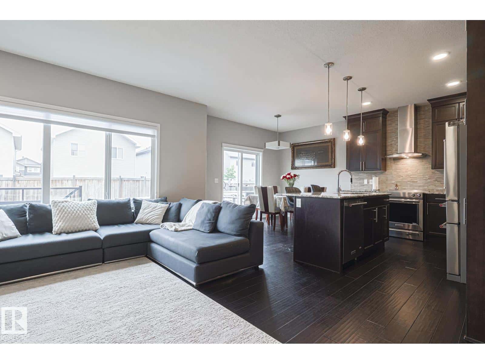 17135 47 ST NW — Edmonton - Photo 3 of 38