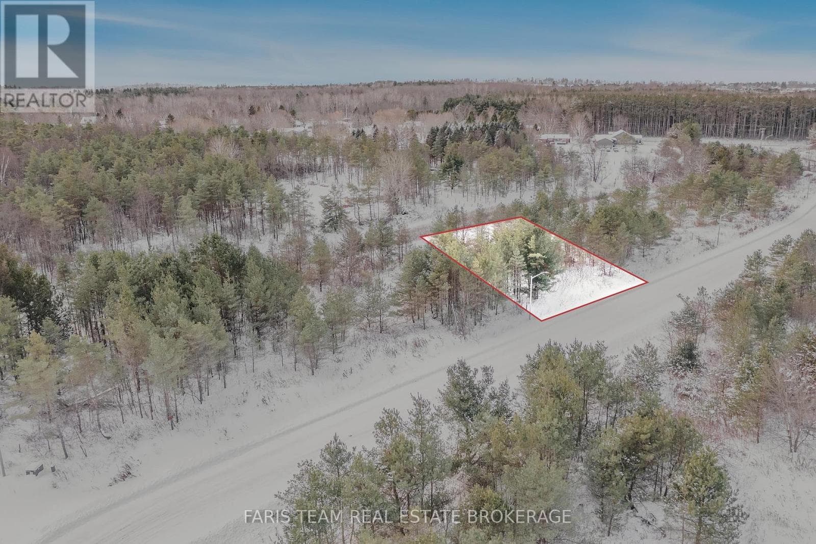 LOT 32 RUE ERIC — Tiny (Lafontaine) - Main photo