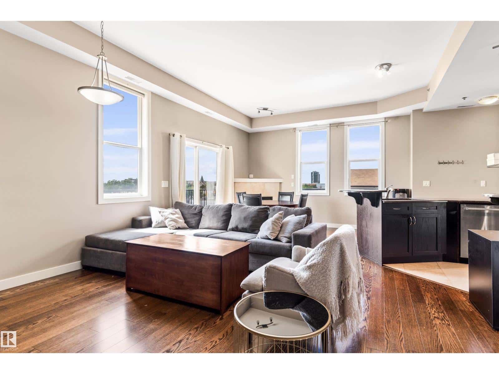 #403 8223 99 ST NW — Edmonton - Photo 2 of 56