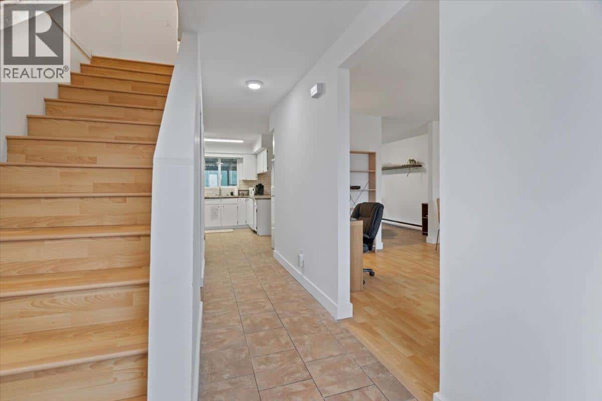 , Coquitlam, — Coquitlam - Photo 4 of 37