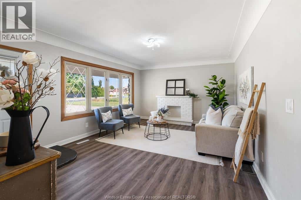 98 Jasperson — Kingsville - Photo 2 of 25