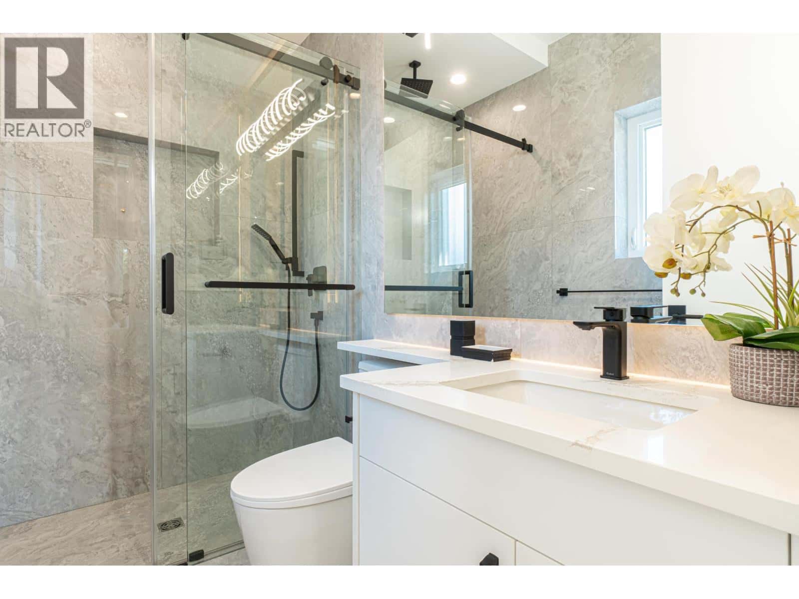 9531 KIRKMOND CRESCENT — Richmond - Photo 2 of 40