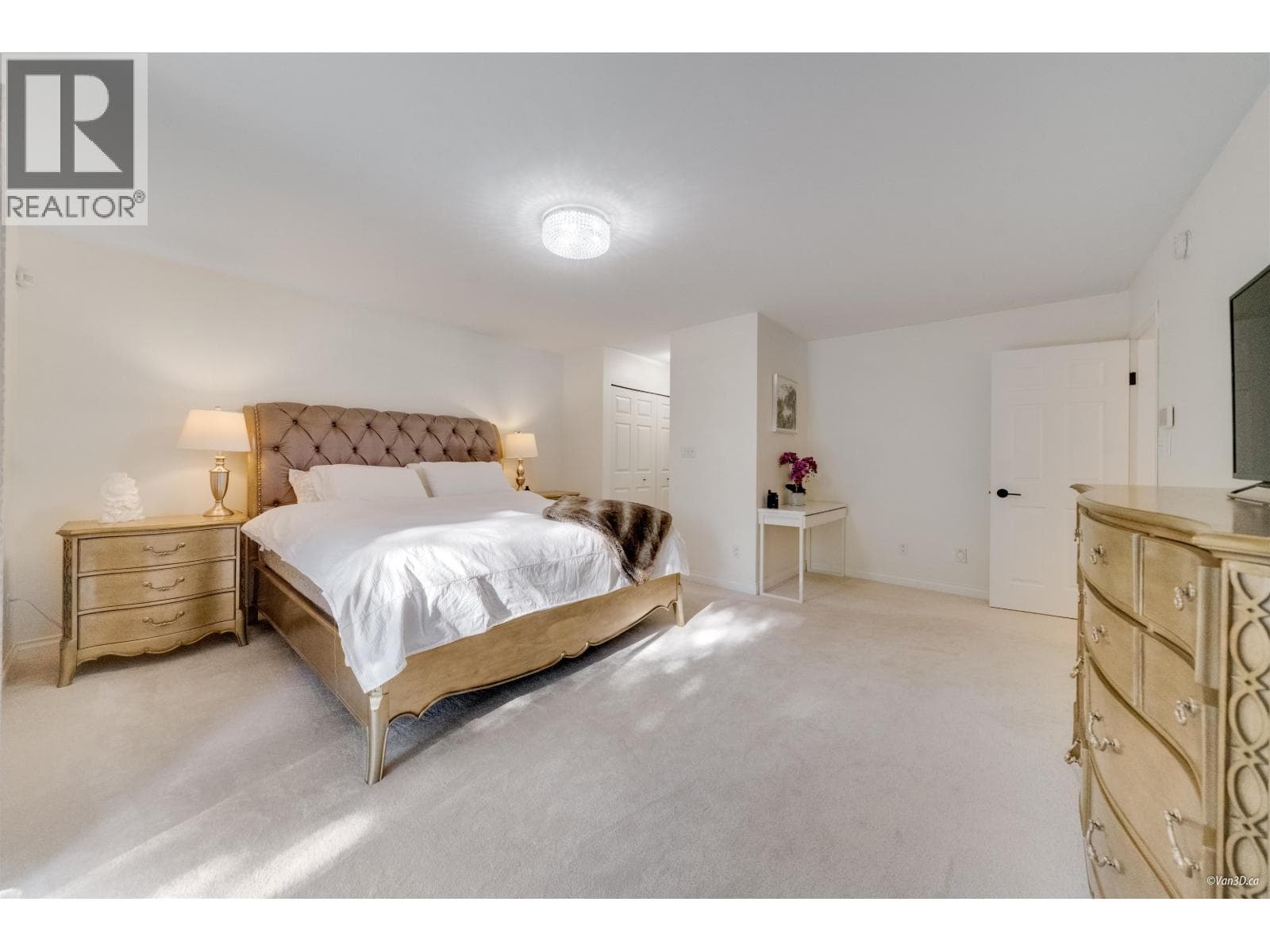 8515 ANSELL PLACE — West Vancouver - Main photo