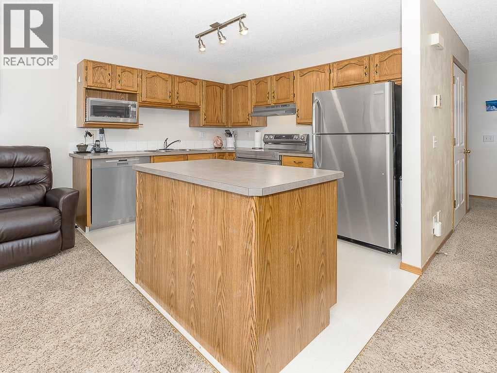 119 Mt Douglas Manor SE — Calgary - Main photo