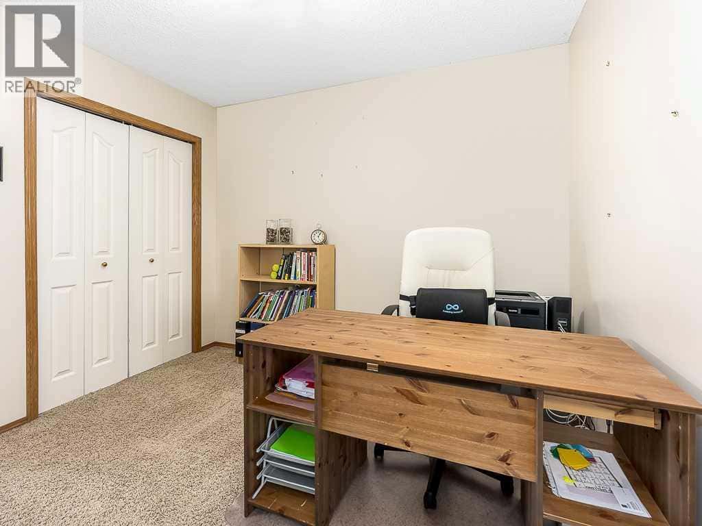 119 Mt Douglas Manor SE — Calgary - Photo 4 of 26