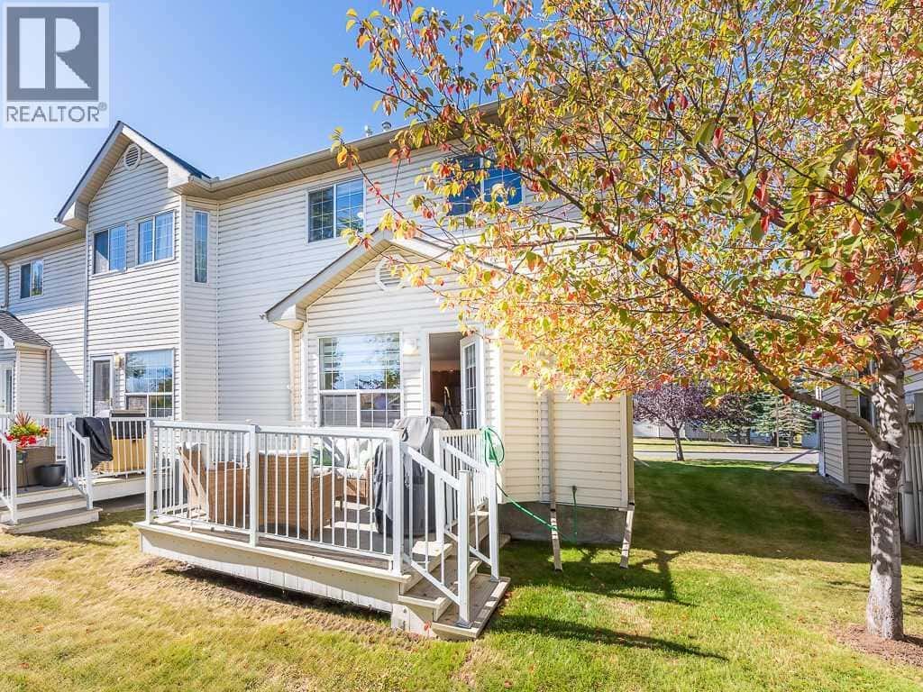 119 Mt Douglas Manor SE — Calgary - Photo 2 of 26