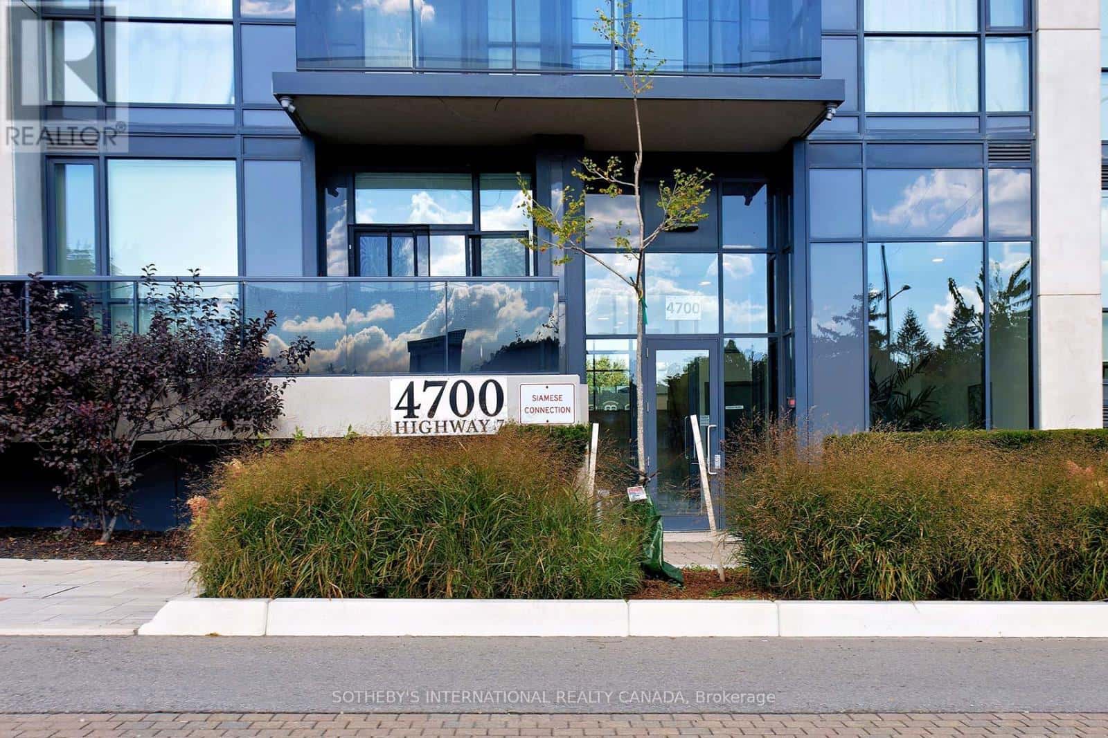 501 - 4700 HIGHWAY 7 ROAD — Vaughan (East Woodbridge) - Photo 2 of 36