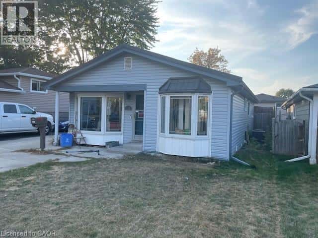 156 TRAYNOR Avenue — Kitchener - Photo 4 of 4