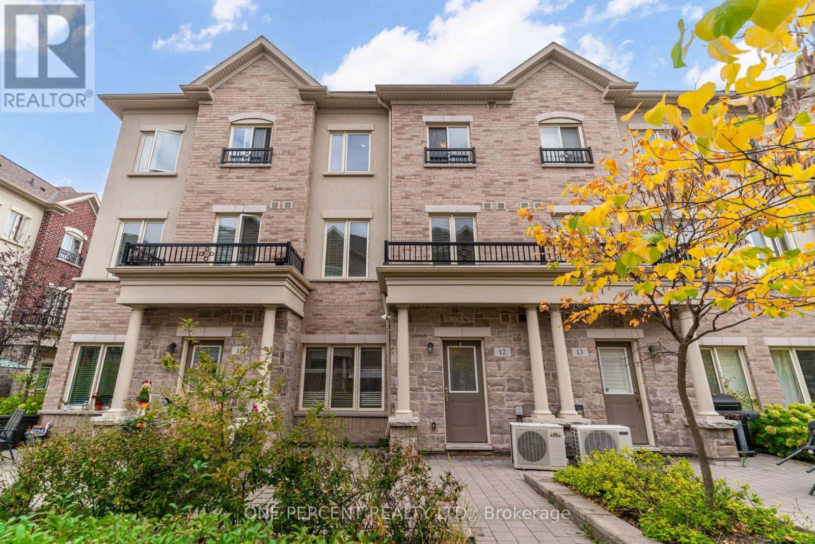 12 - 25 CONEFLOWER CRESCENT — Toronto (Westminster-Branson) - Photo 2 of 27