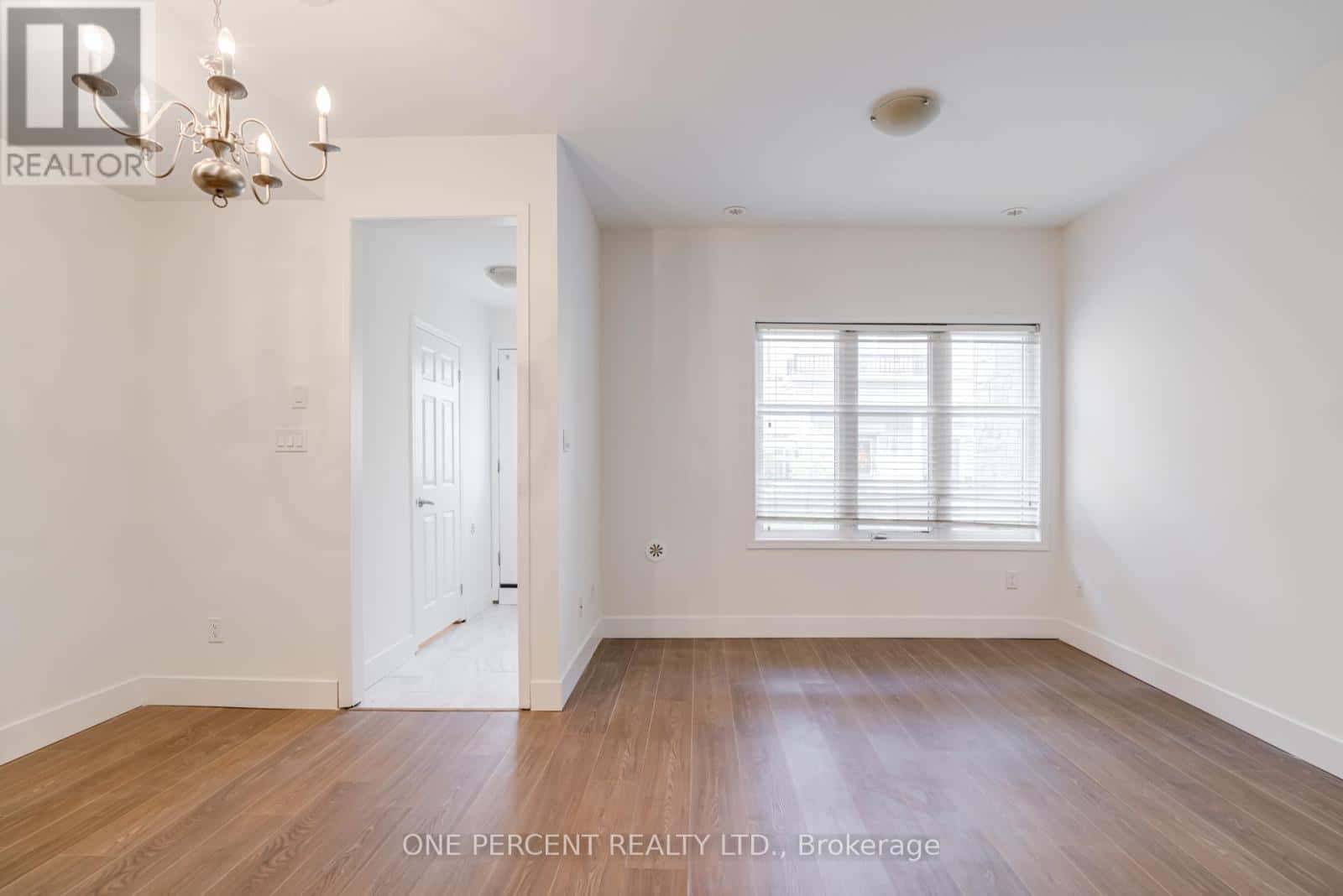 12 - 25 CONEFLOWER CRESCENT — Toronto (Westminster-Branson) - Photo 4 of 27