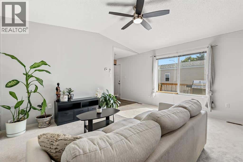 , Okotoks, Alberta — Okotoks, Alberta - Photo 5 of 29