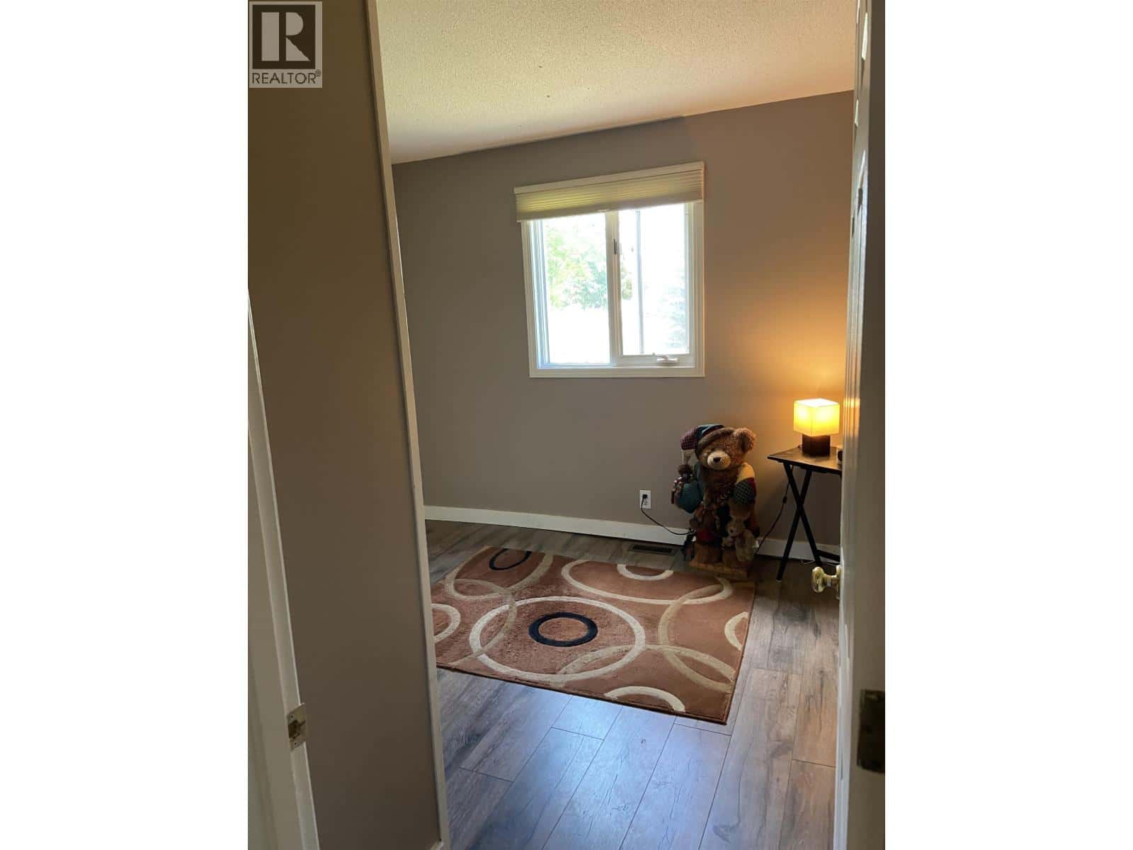 12279 COTTONWOOD AVENUE — Fort St. John - Photo 3 of 16