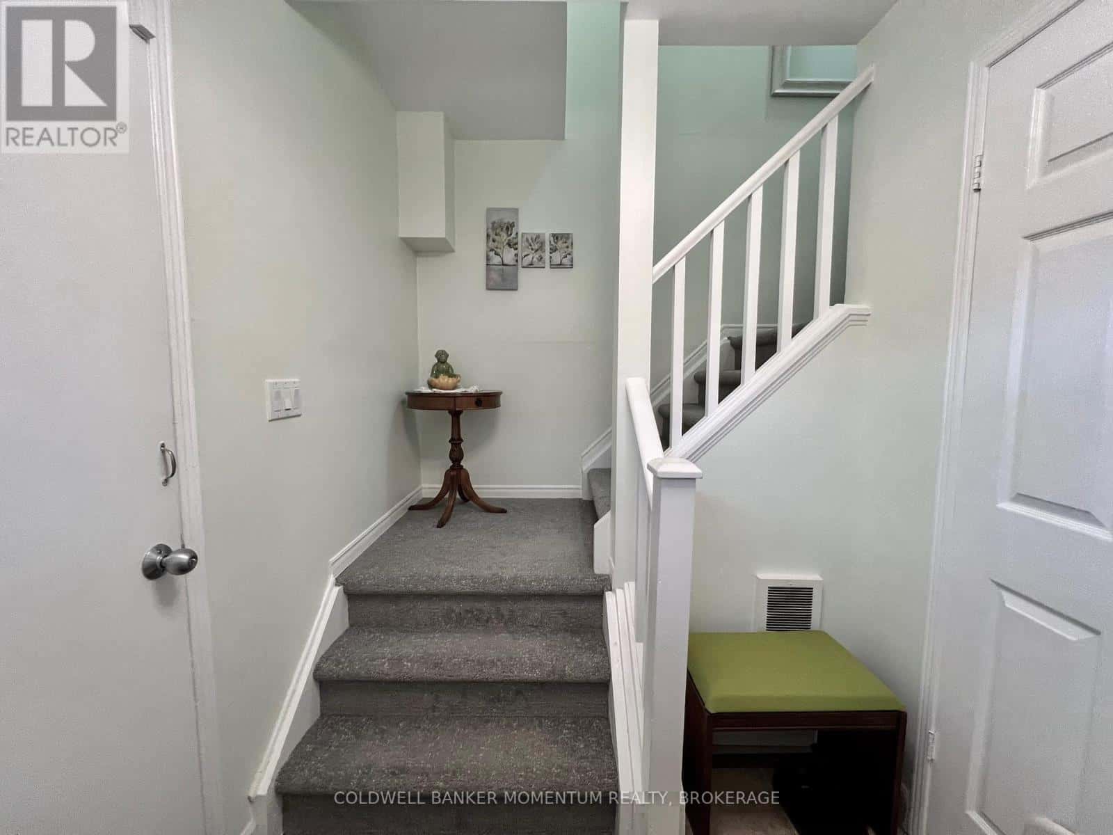 203 - 201 DORCHESTER BOULEVARD — St. Catharines (Carlton/Bunting) - Photo 3 of 41