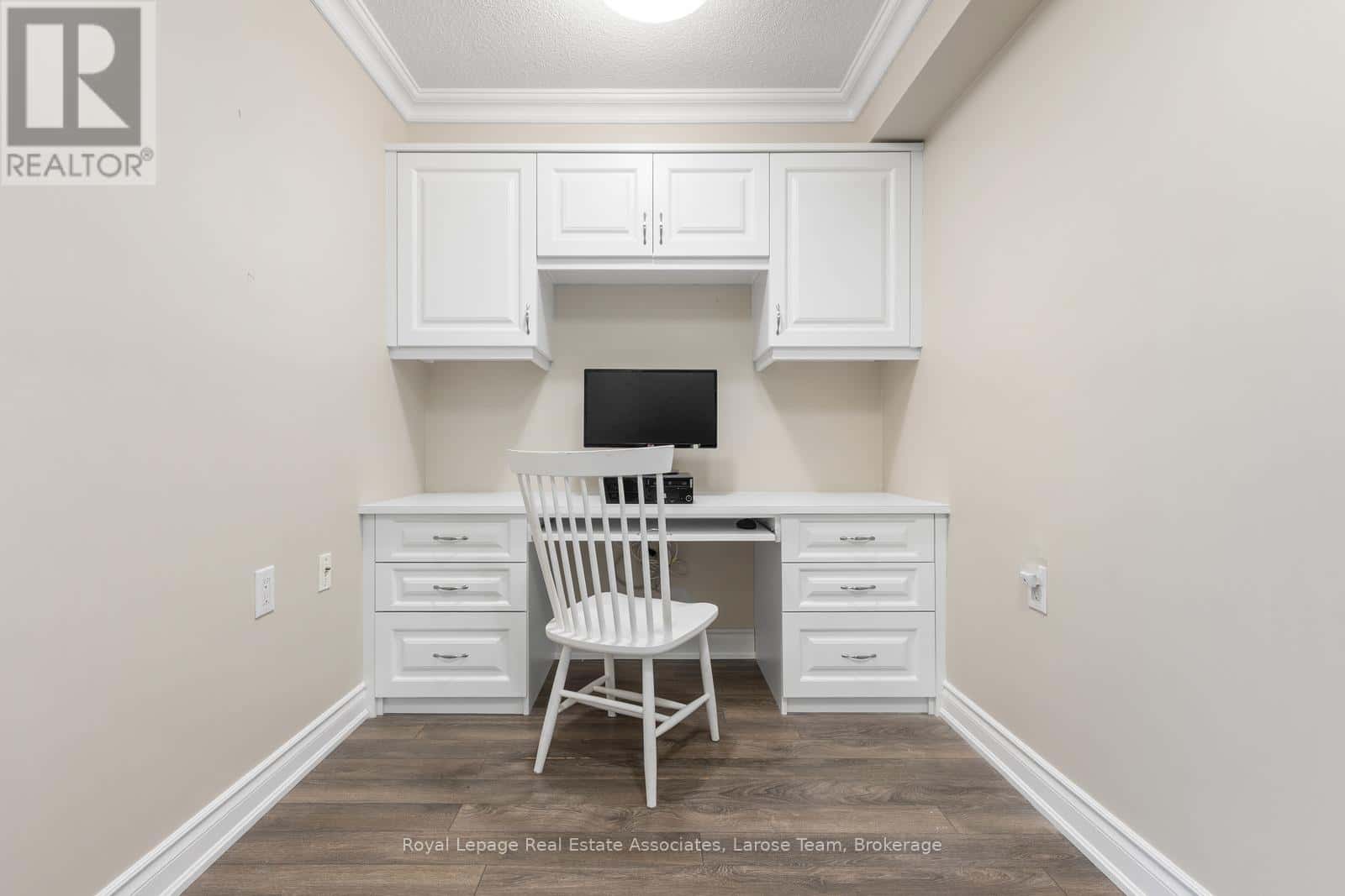 809 - 3 MARINE PARADE DRIVE — Toronto (Mimico) - Photo 3 of 30