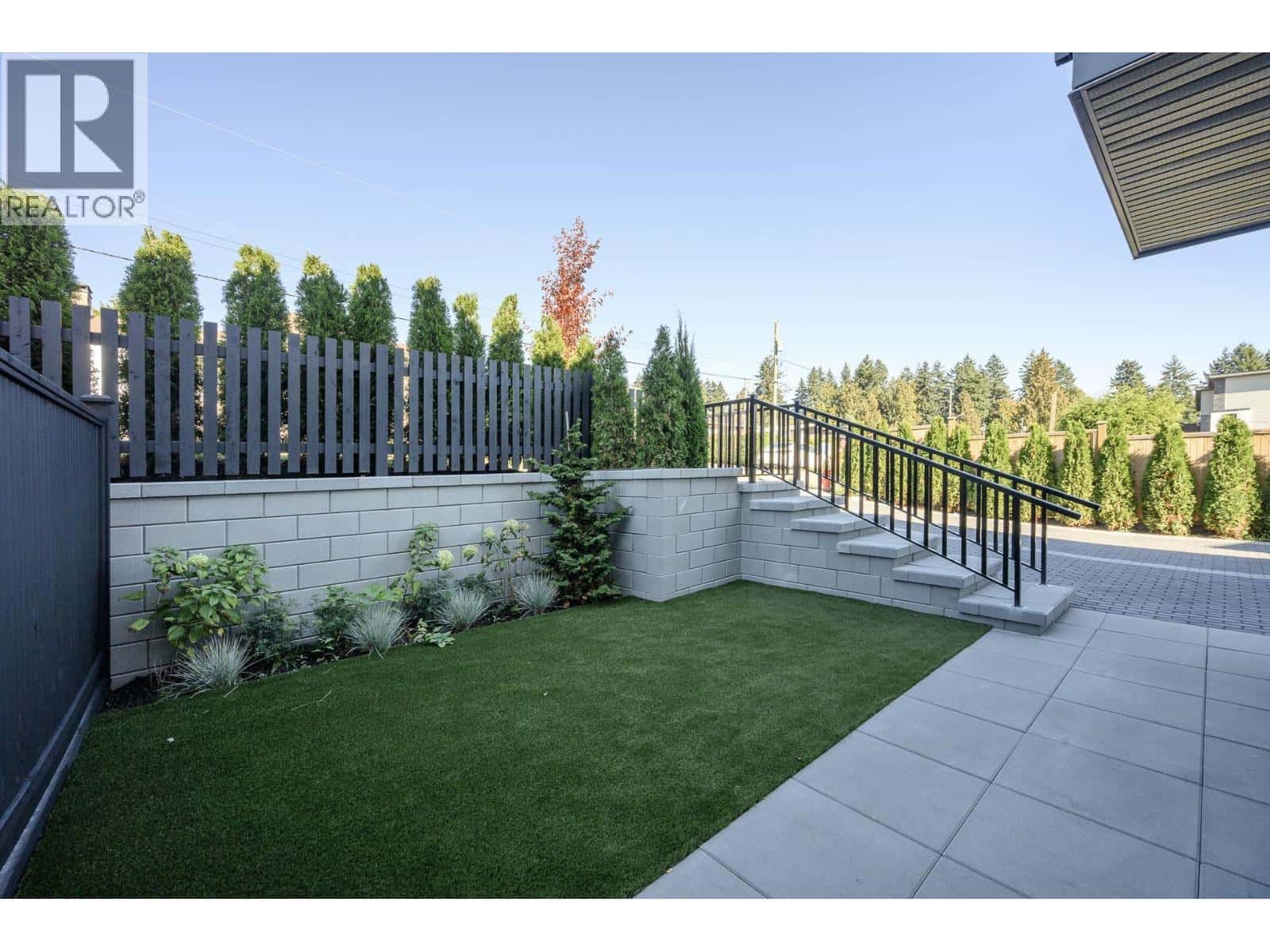 102 1132 MADORE AVENUE — Coquitlam - Photo 2 of 26