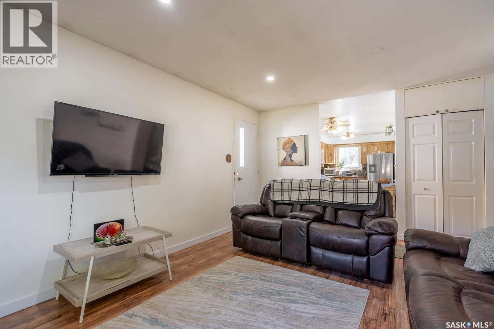 1357 Grosvenor STREET — Regina - Photo 5 of 31