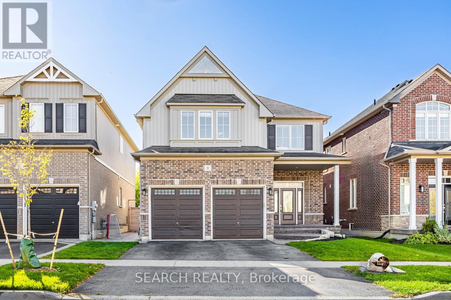 11 ELMER ADAMS DRIVE — Clarington (Courtice) - Main photo