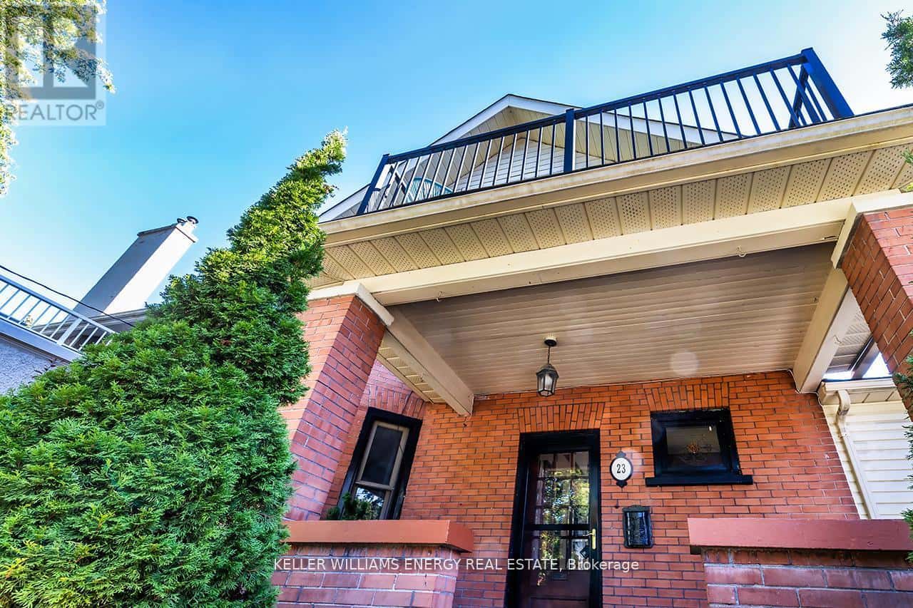 23 CONNAUGHT STREET — Oshawa (O'Neill) - Photo 4 of 50