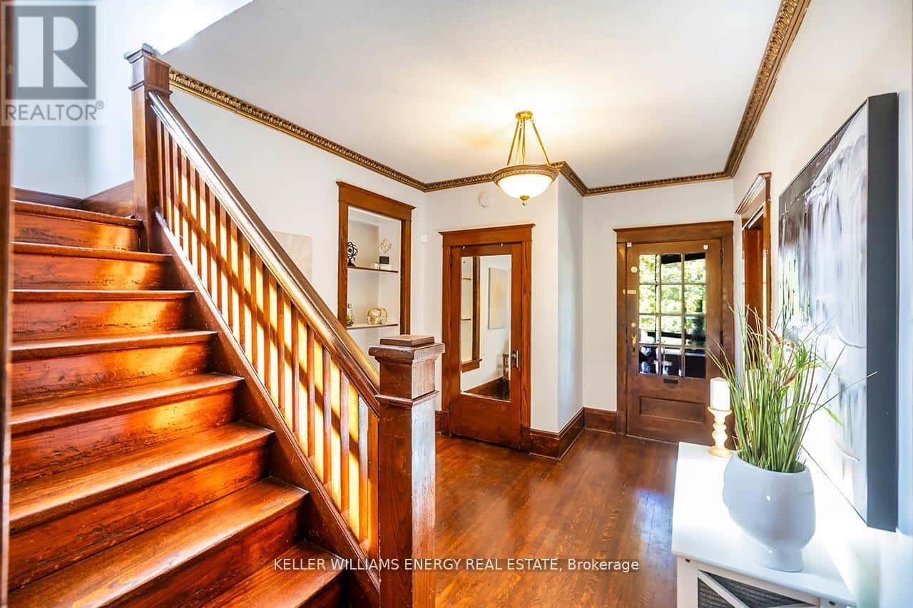 23 CONNAUGHT STREET — Oshawa (O'Neill) - Photo 5 of 50