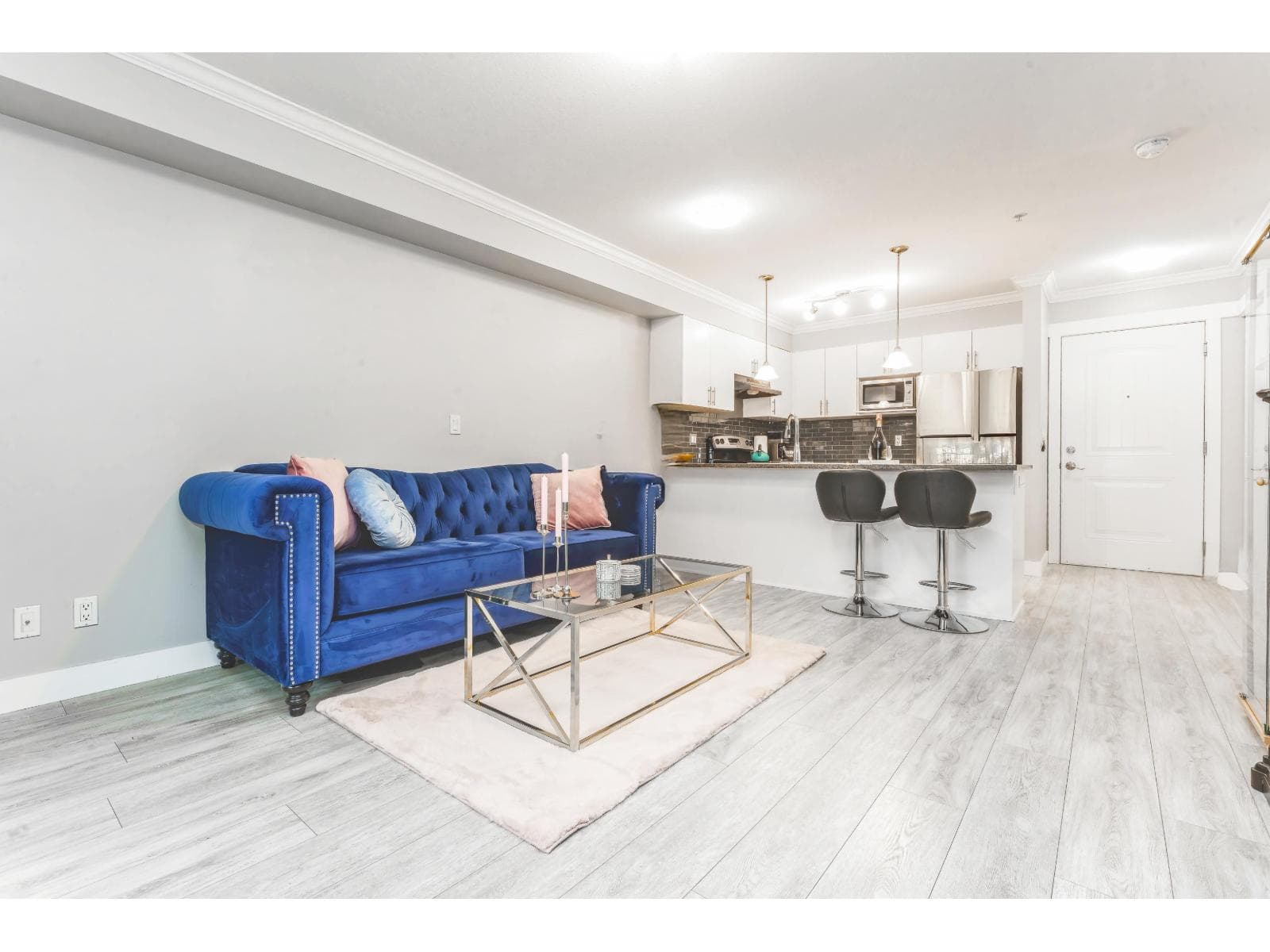 217 17769 57 AVENUE — Surrey - Main photo