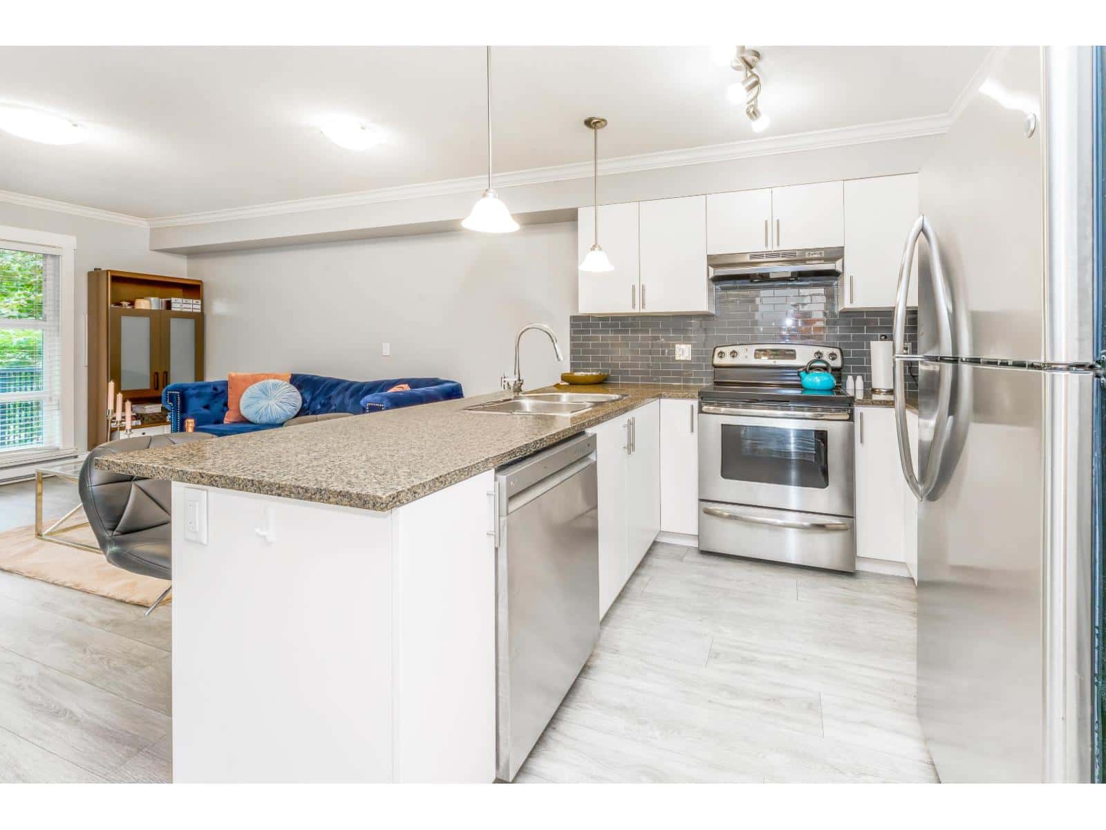 217 17769 57 AVENUE — Surrey - Photo 4 of 23