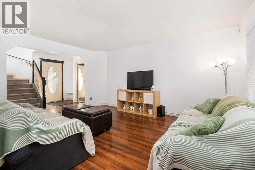 , Calgary, Alberta — Calgary, Alberta - Photo 2 of 28