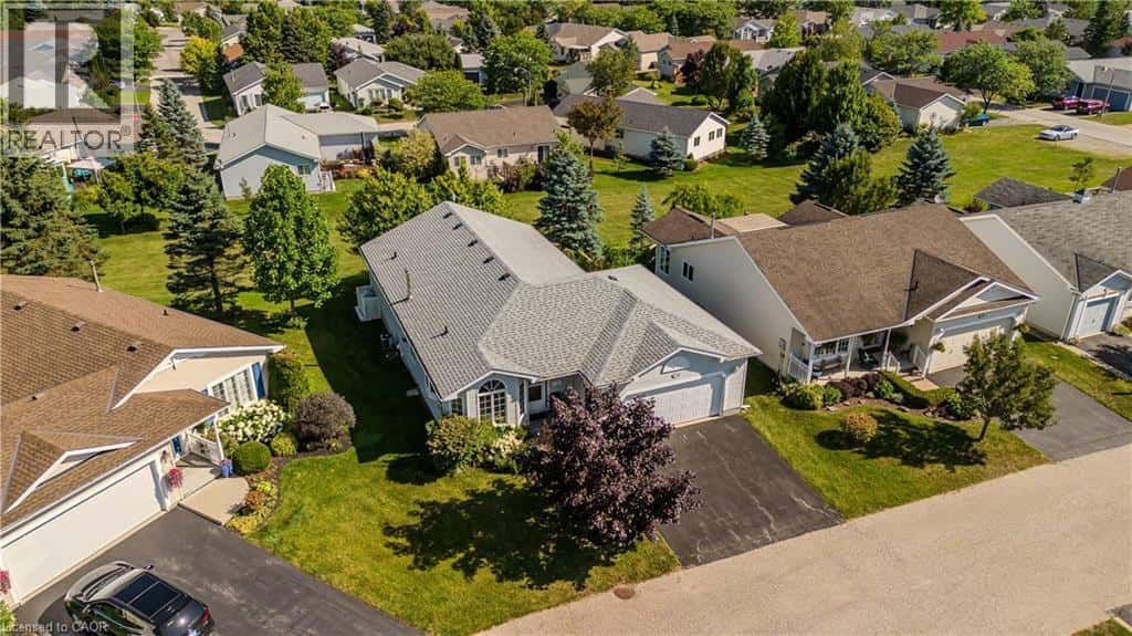 109 EMERALD Court — Freelton - Photo 4 of 43