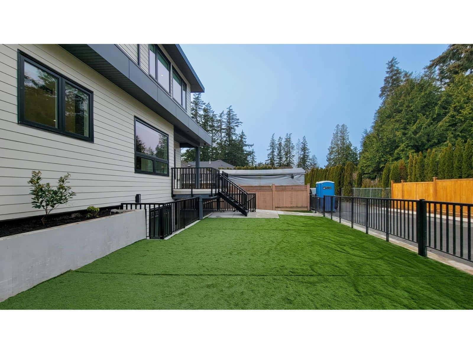 13525 16TH AVENUE — Surrey - Photo 4 of 40