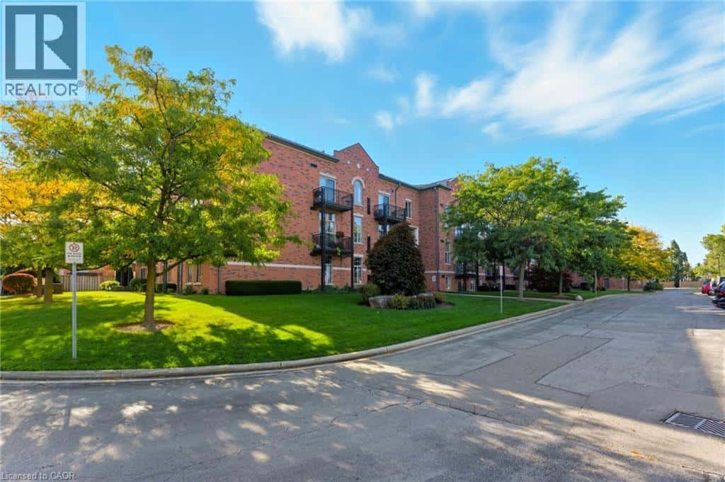 262 DUNDAS Street E Unit# 311 — Waterdown - Photo 4 of 50