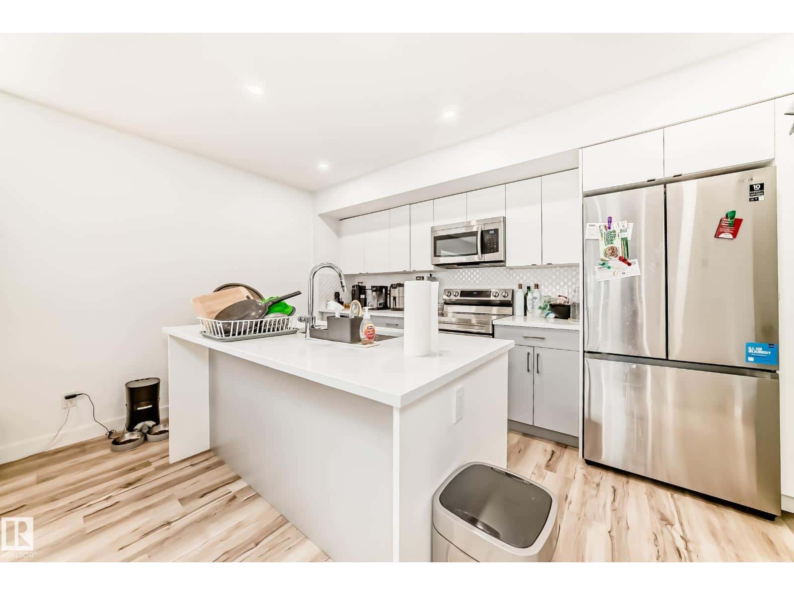 #2 11326 95A ST NW — Edmonton - Photo 4 of 35