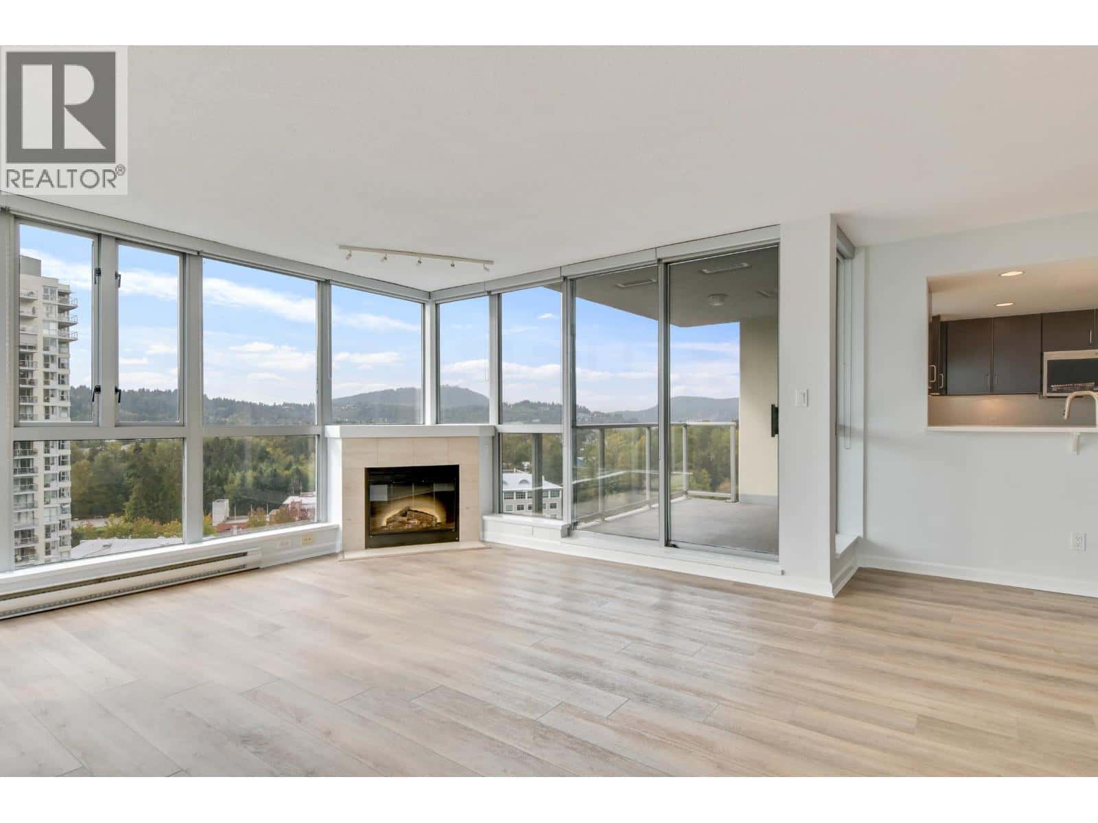 1303 295 GUILDFORD WAY — Port Moody - Photo 5 of 36