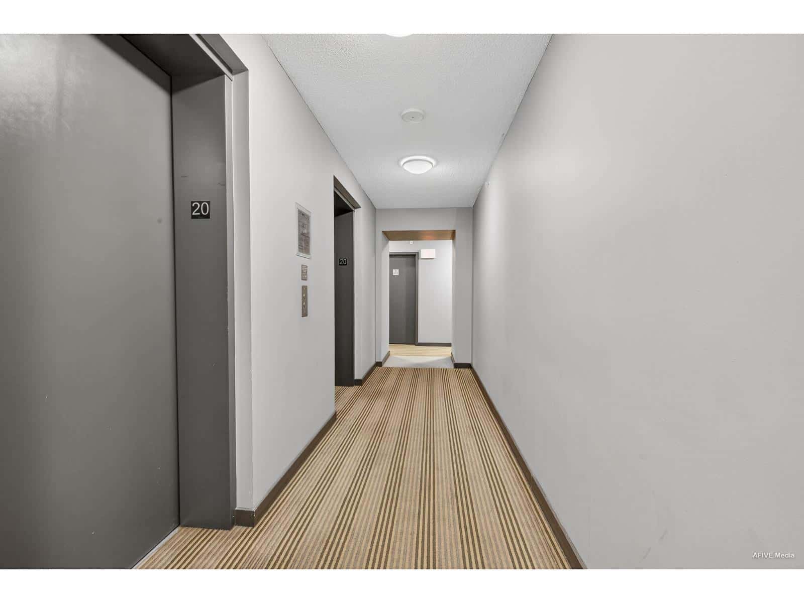 2003 9981 WHALLEY BOULEVARD — Surrey - Photo 5 of 29