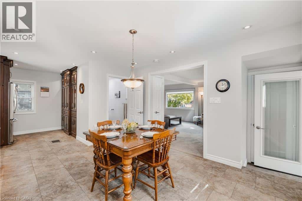 78 GEORGE Street S — Harriston - Photo 5 of 39