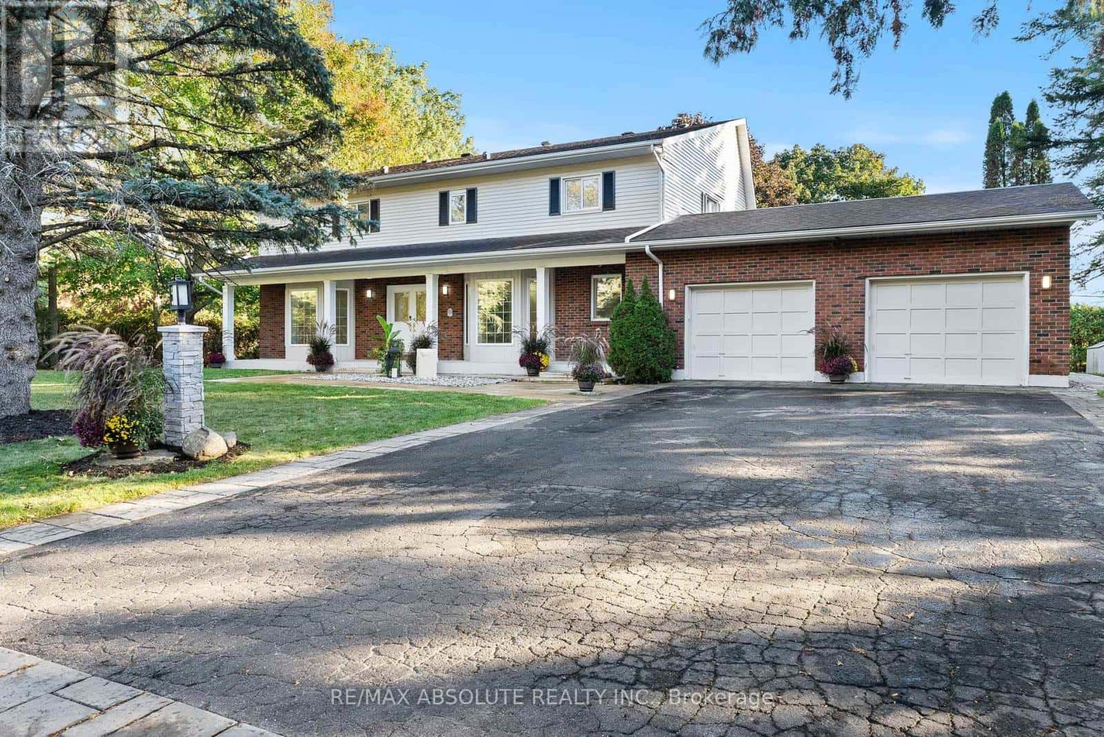 6 HOWARD COURT — Ottawa - Photo 2 of 43