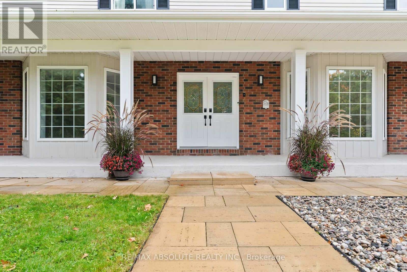 6 HOWARD COURT — Ottawa - Photo 4 of 43