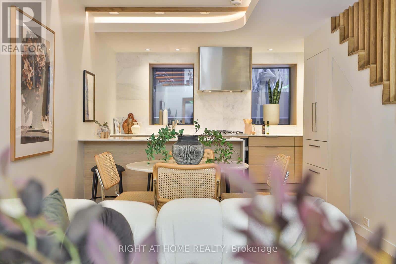 GARDEN HOME 6 - 225 BRUNSWICK AVENUE — Toronto (University), Ontario - Photo 4 of 18