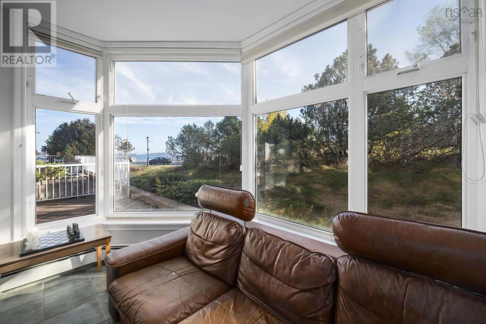 106 99 Waterfront Drive — Bedford - Photo 2 of 41