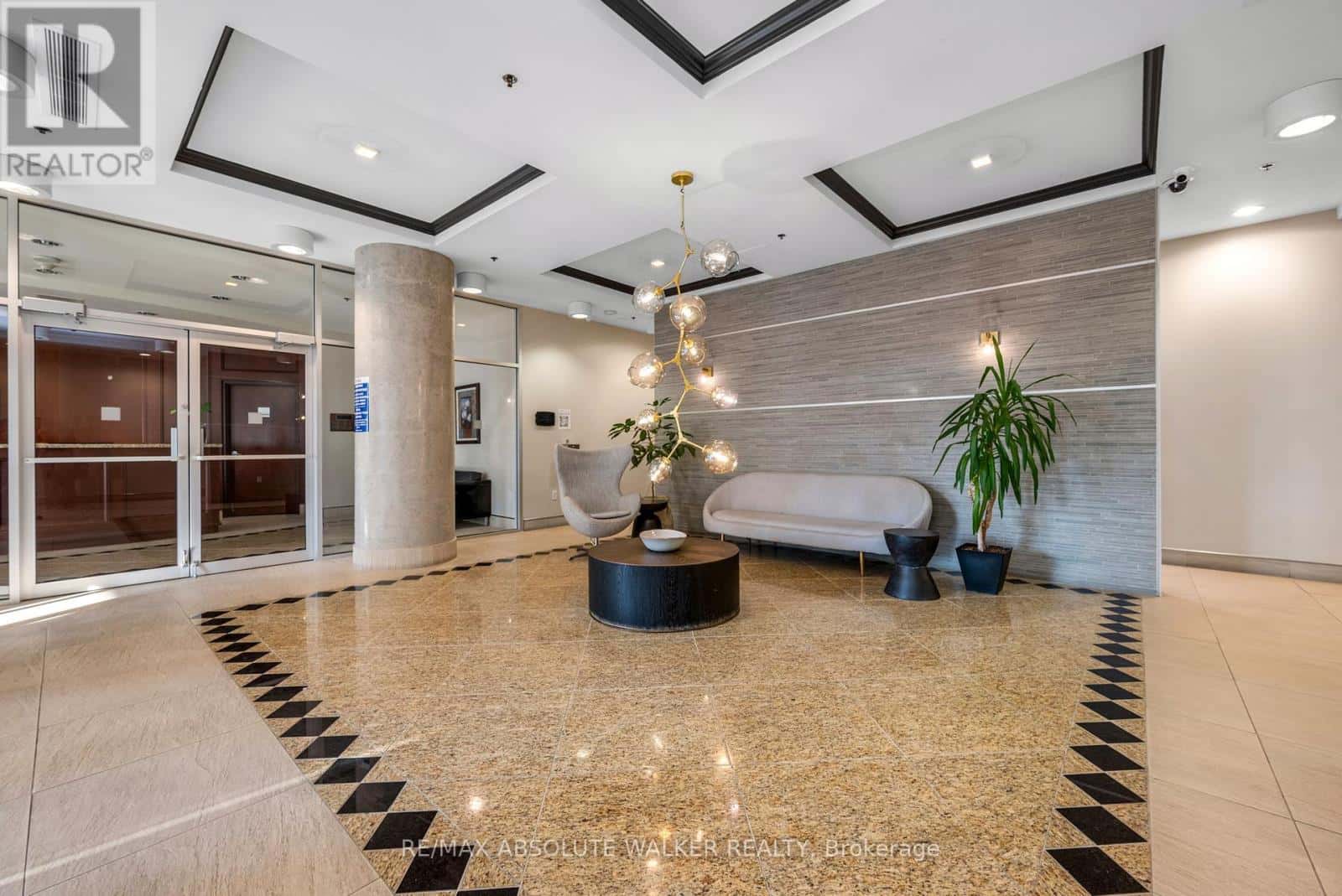 207 - 90 LANDRY STREET — Ottawa - Photo 4 of 31